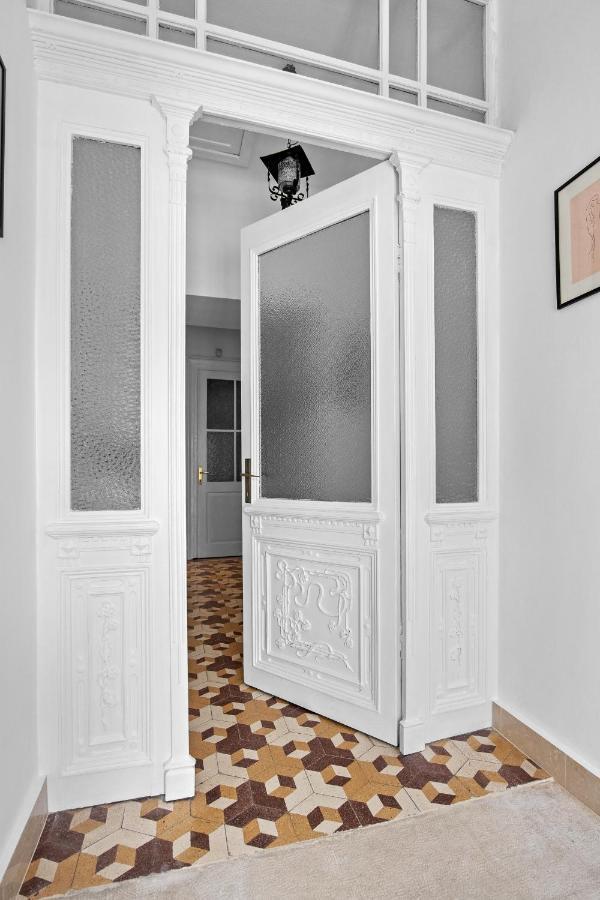 White Imperial Apartment Pula Buitenkant foto